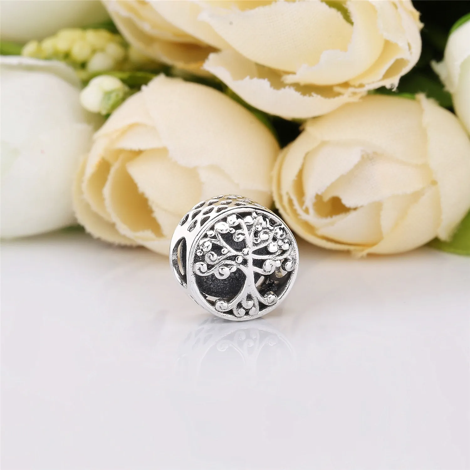 Pandora Openwork Familierøtter Charm - 797590