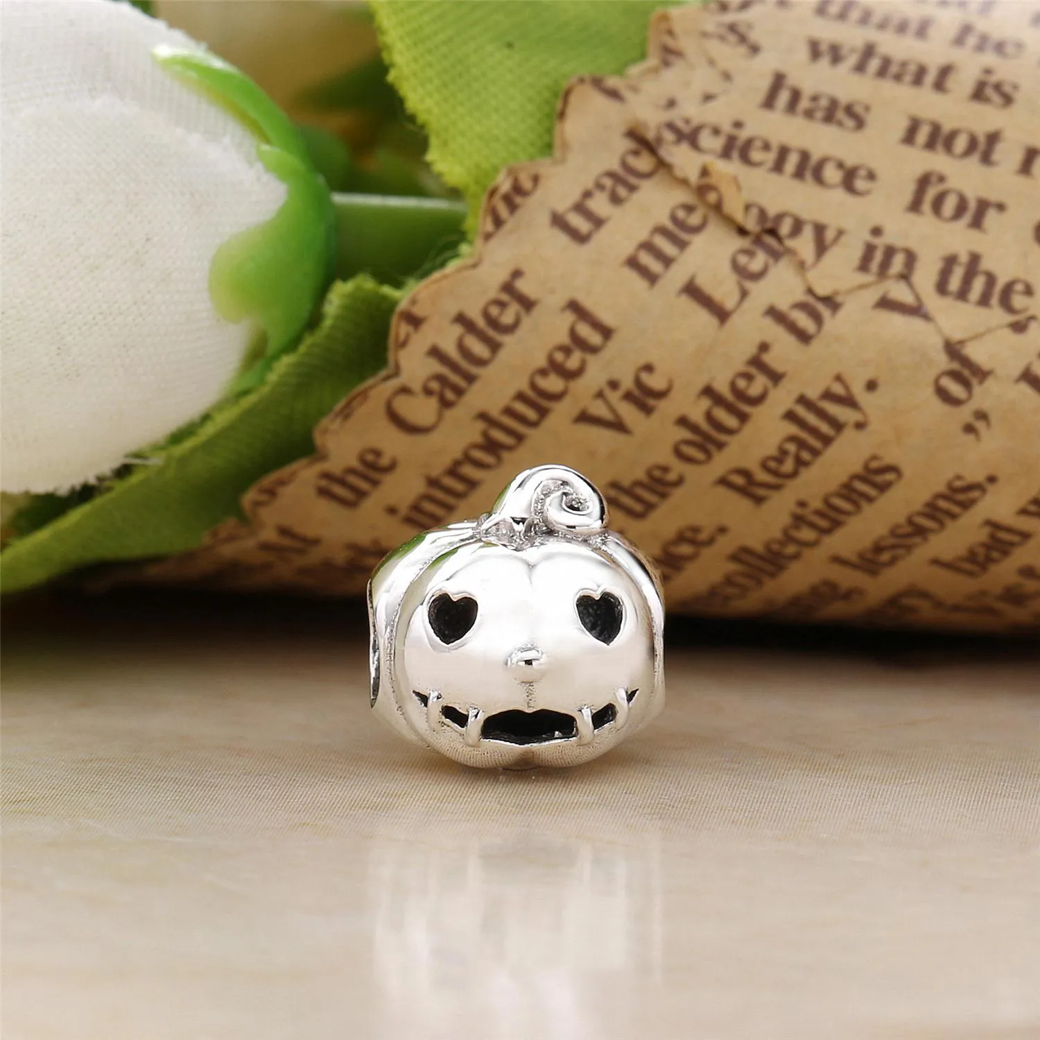 Pandora Pumpkin silver charm - 797596