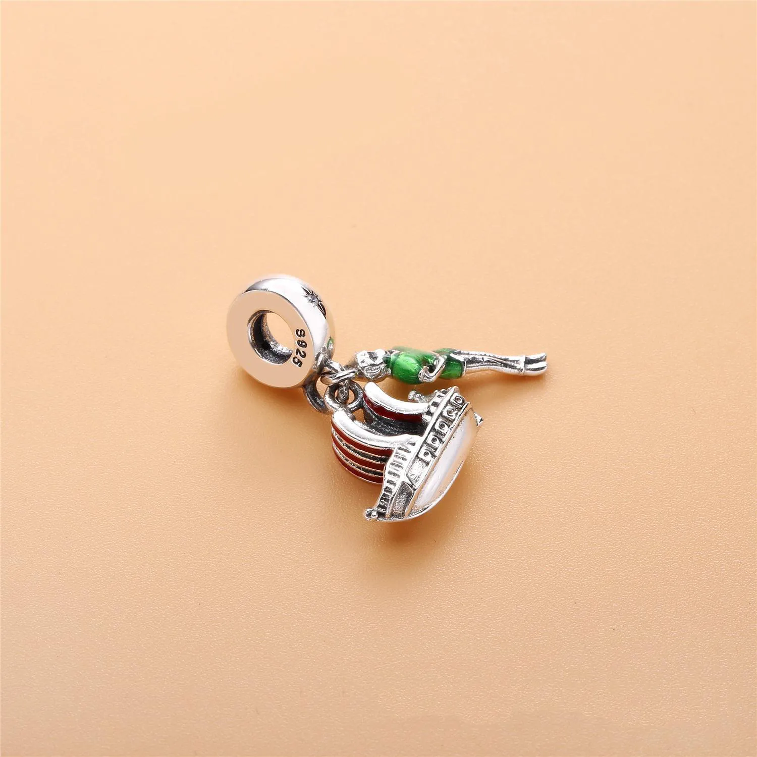 Peter Pan Charm av PANDORA - 7501057371847P