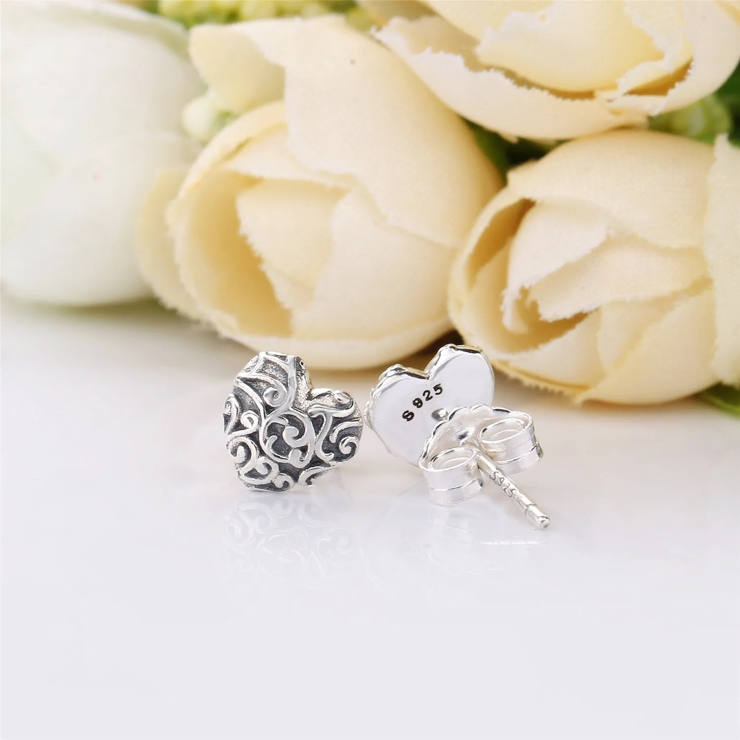 Pandora Regal pattern heart silver stud earrings - 297693