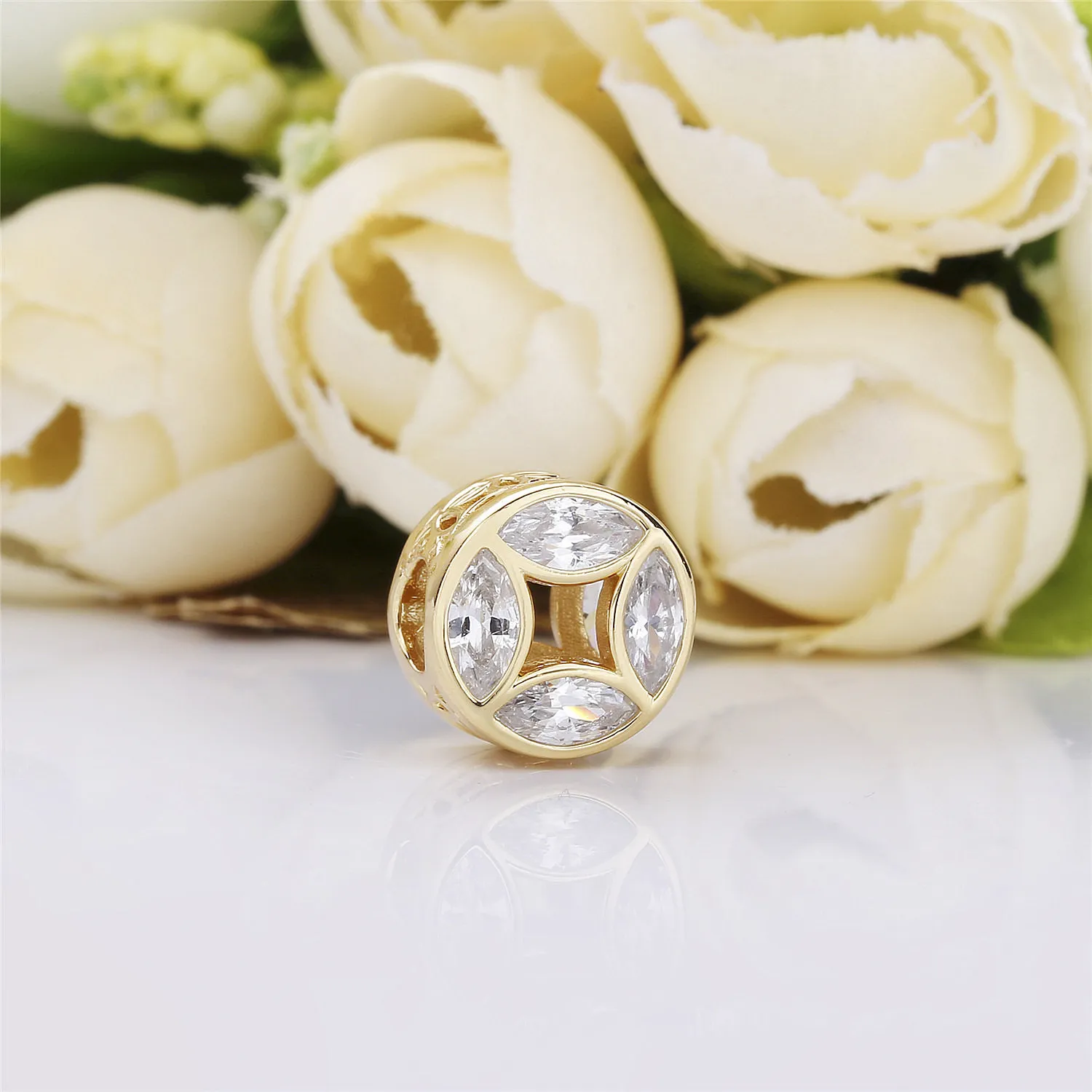 Coin PANDORA Shine charm with sunshine yellow cubic zirconia - 767821CSY