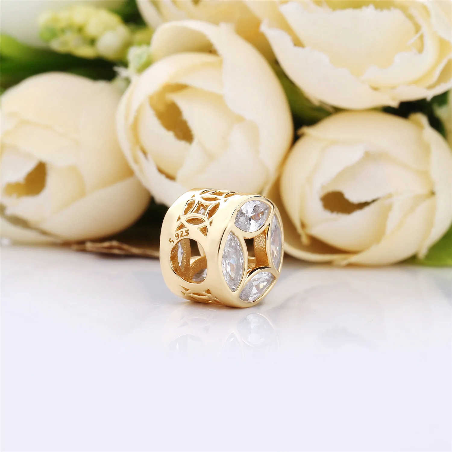 Coin PANDORA Shine charm with sunshine yellow cubic zirconia - 767821CSY