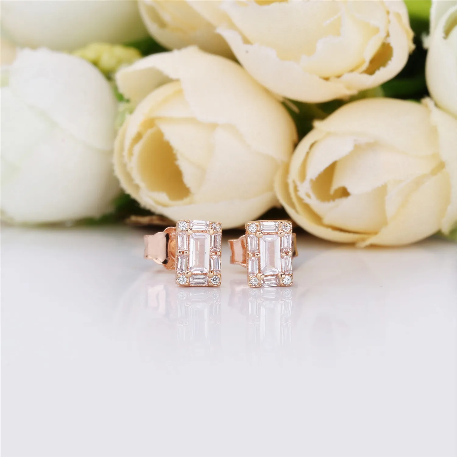 Ice cube PANDORA Rose stud earrings with clear cubic zirconia - 287567CZ