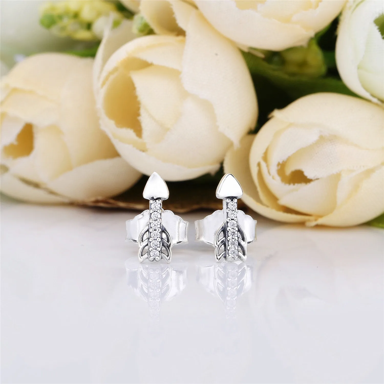 Pandora Arrow silver stud earrings with clear cubic zirconia - 297828CZ