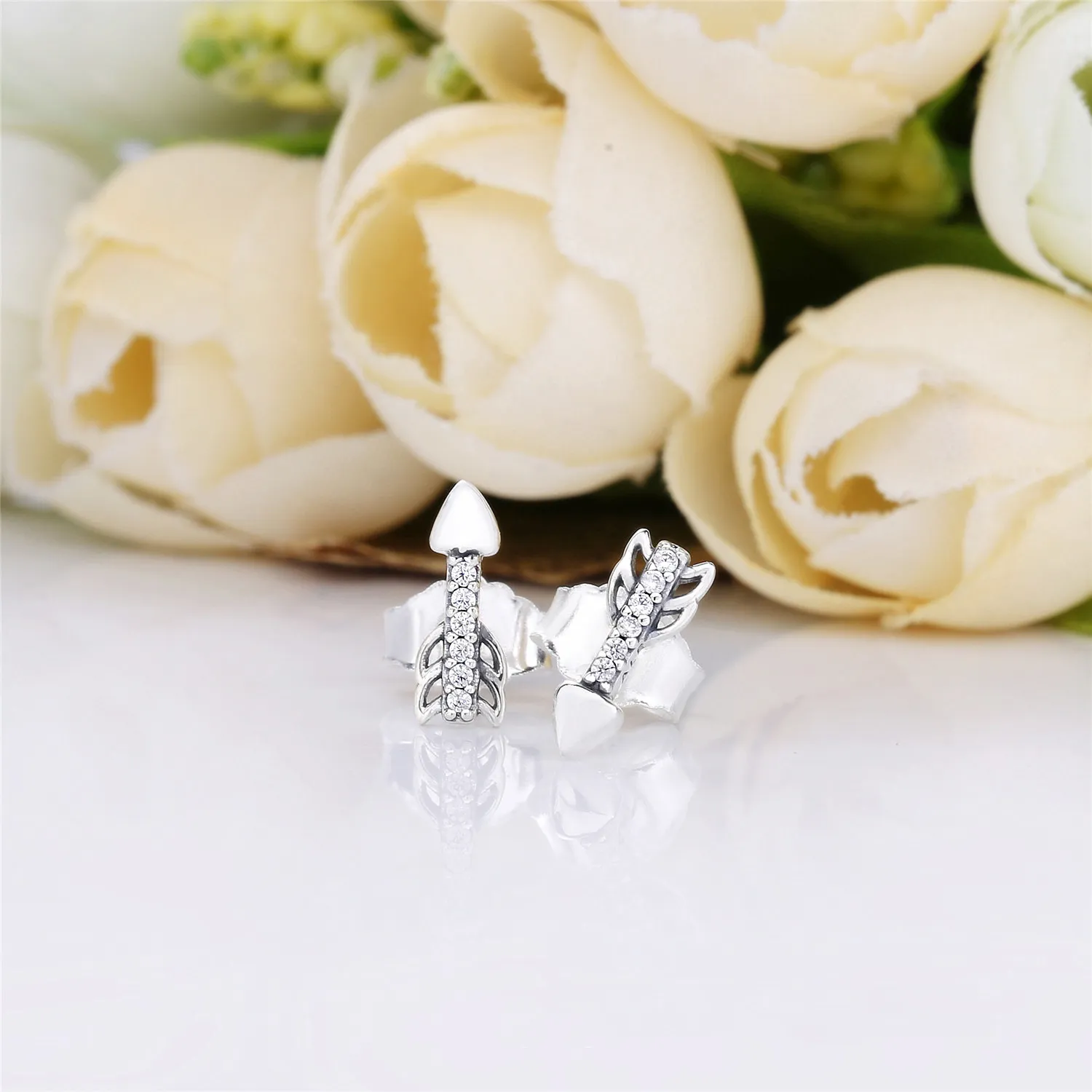 Pandora Arrow silver stud earrings with clear cubic zirconia - 297828CZ