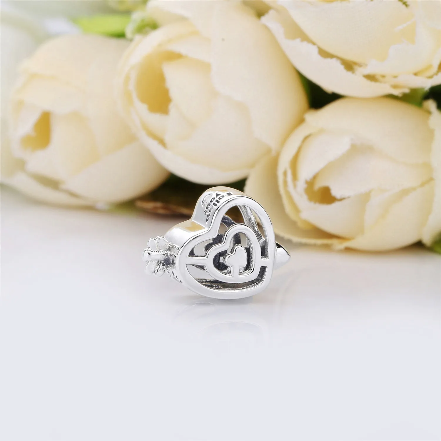 Pandora Labyrinth heart and arrow silver charm - 797814