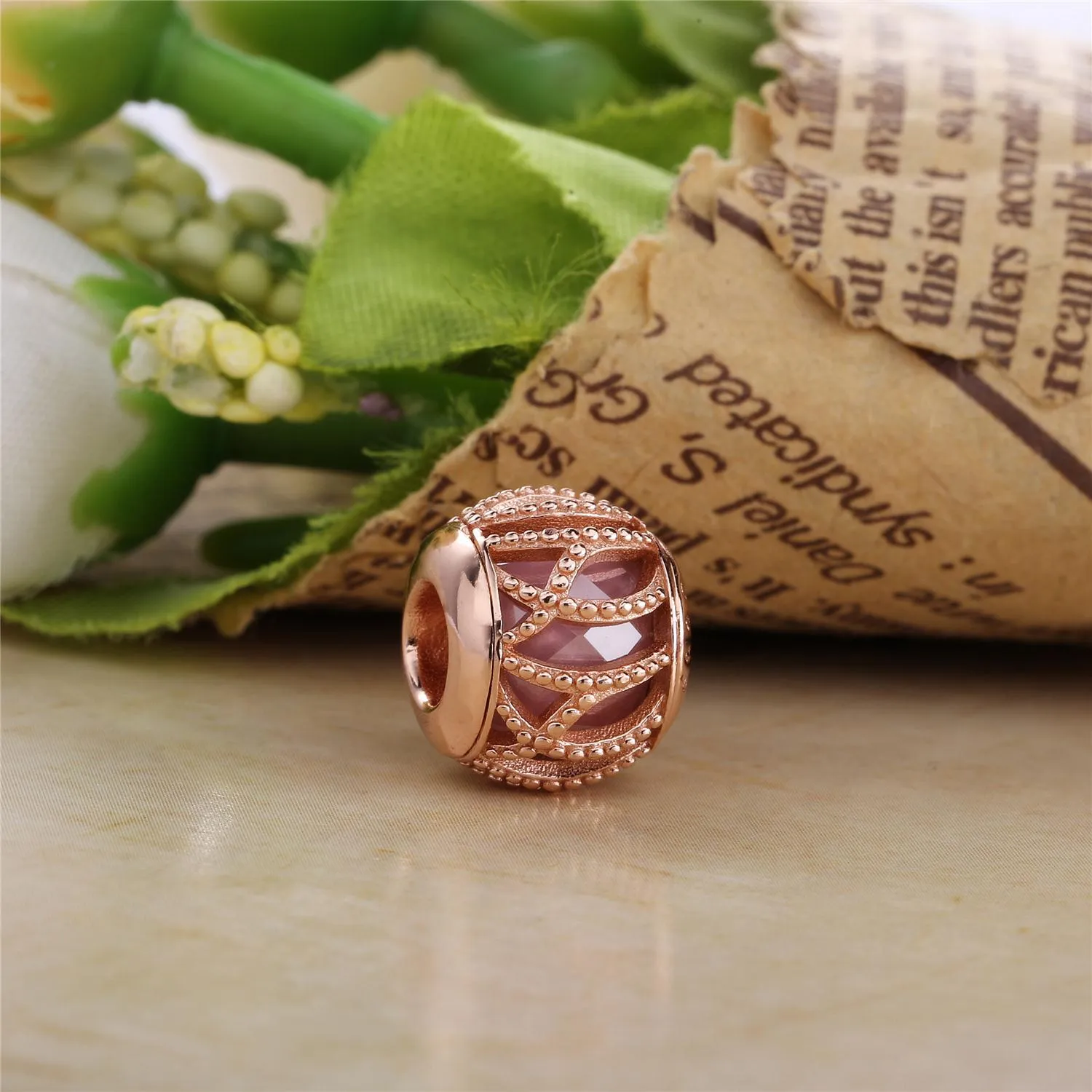 Pandora Rosa Sammenflettet Charm - 781968PCZ