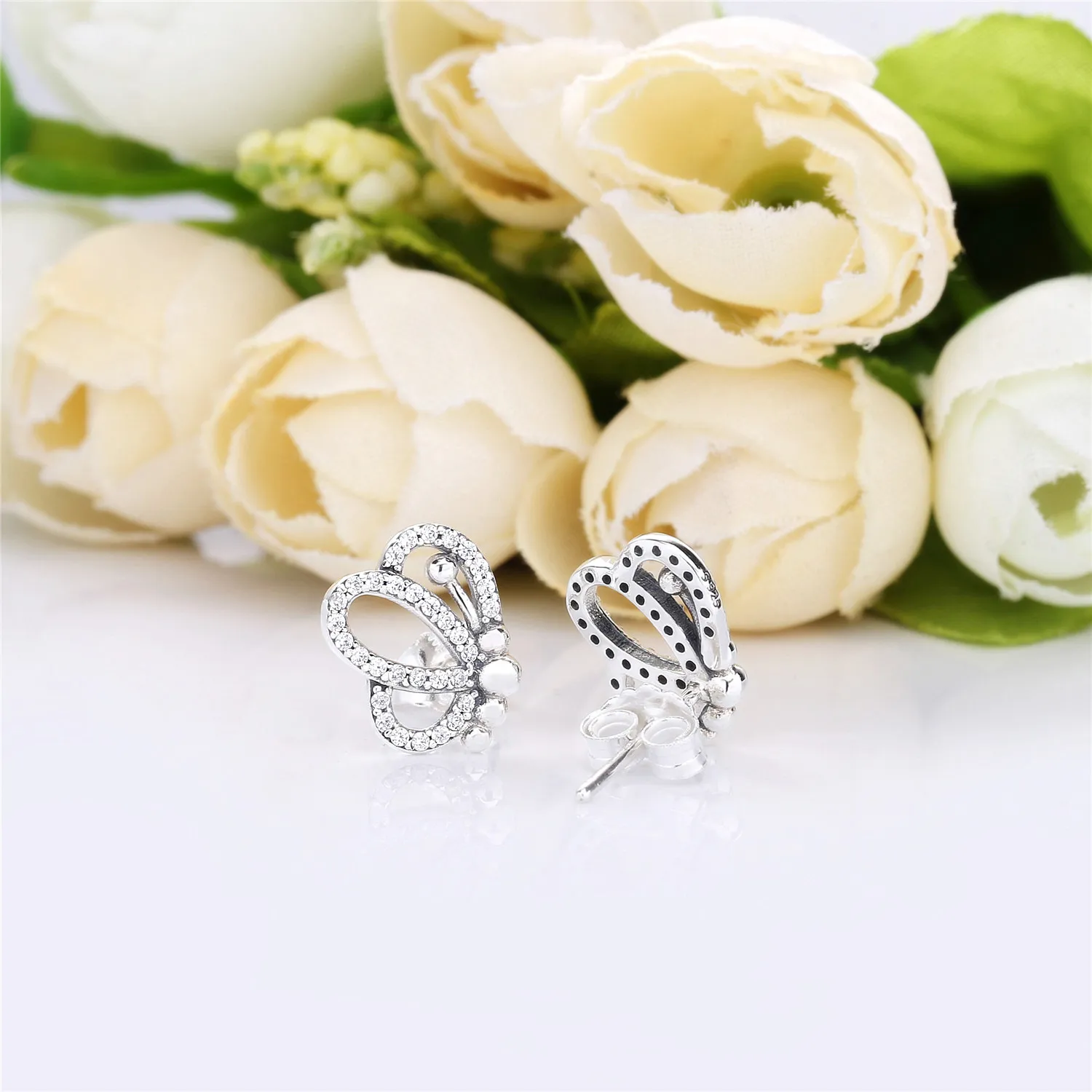 PANDORA Butterfly Outlines øredobber - 297912CZ