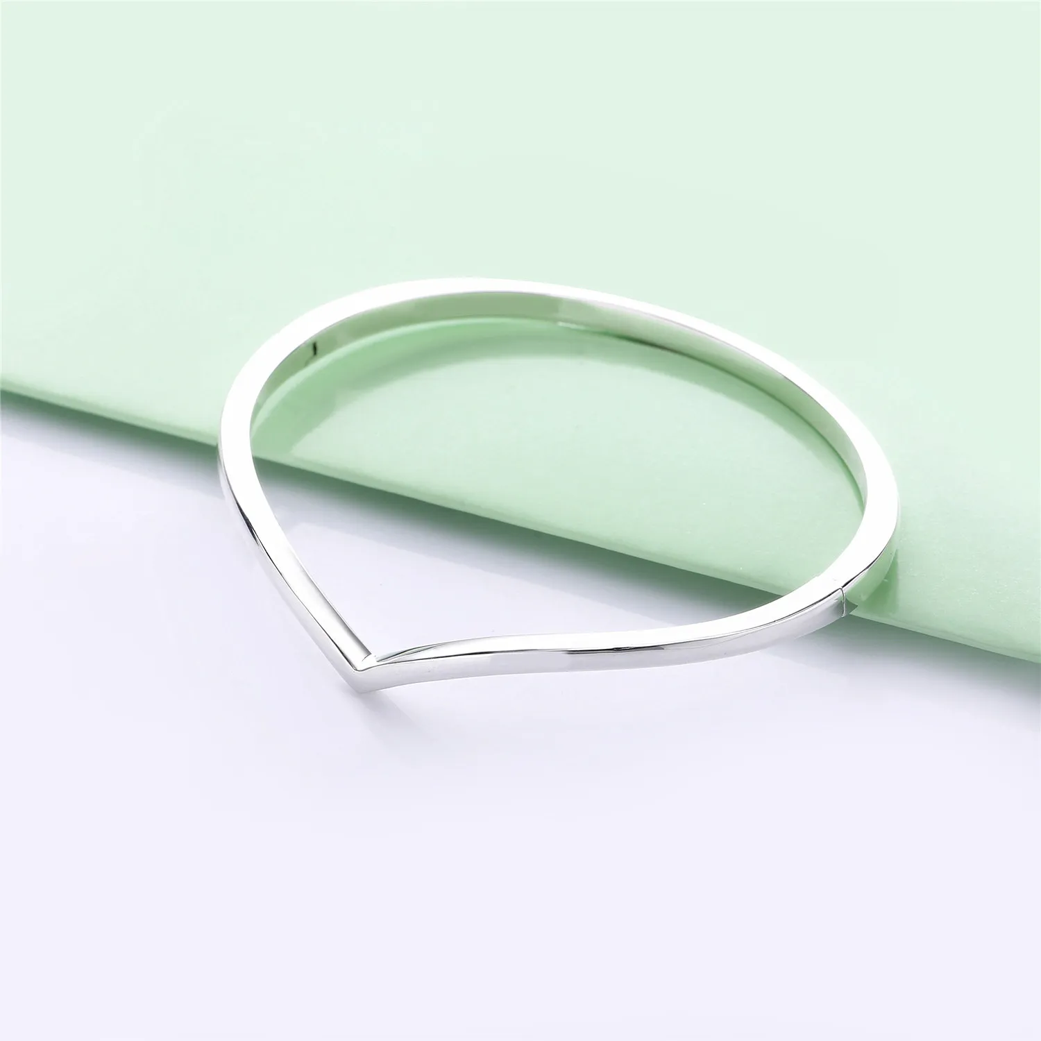 Pandora Wishbone silver bangle - 597791