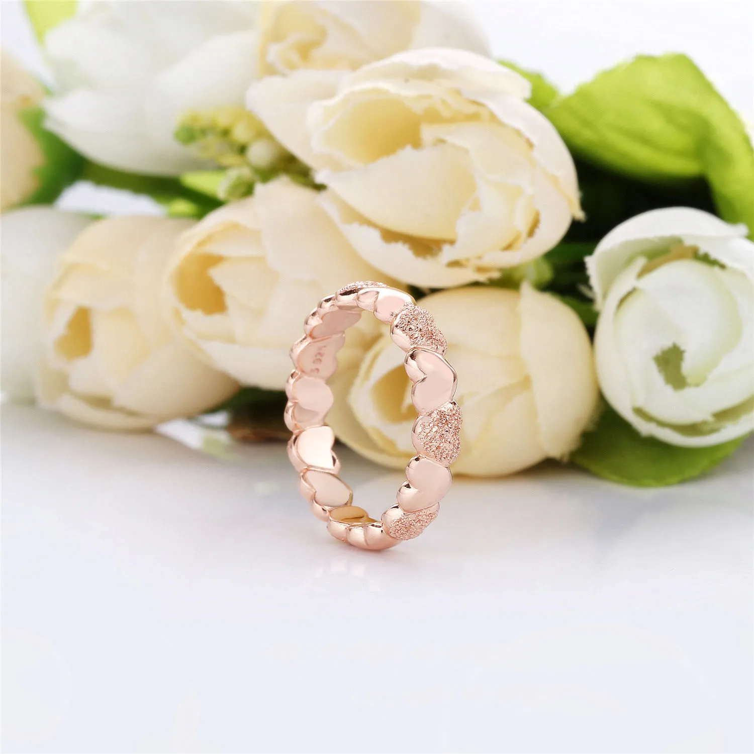 Heart ring in diamond-pointed Pandora Rose - 187950