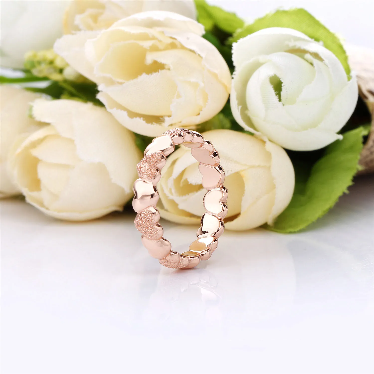 Heart ring in diamond-pointed Pandora Rose - 187950