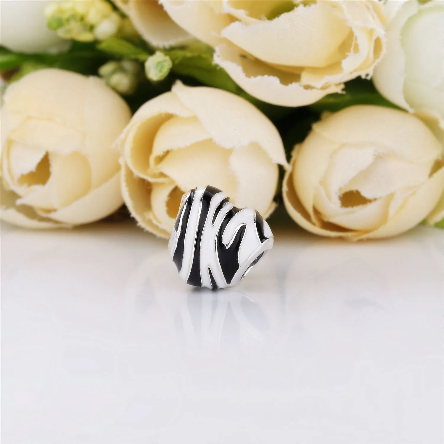 Pandora Heart silver charm with black and white enamel - 798056ENMX