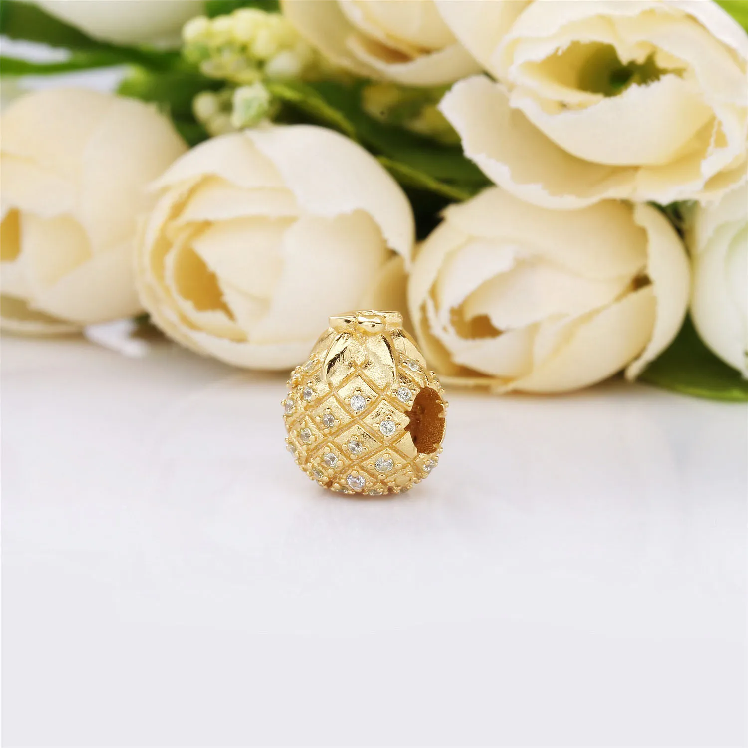 Pineapple Pandora Shine charm with golden coloured cubic zirconia - 767904CCZ