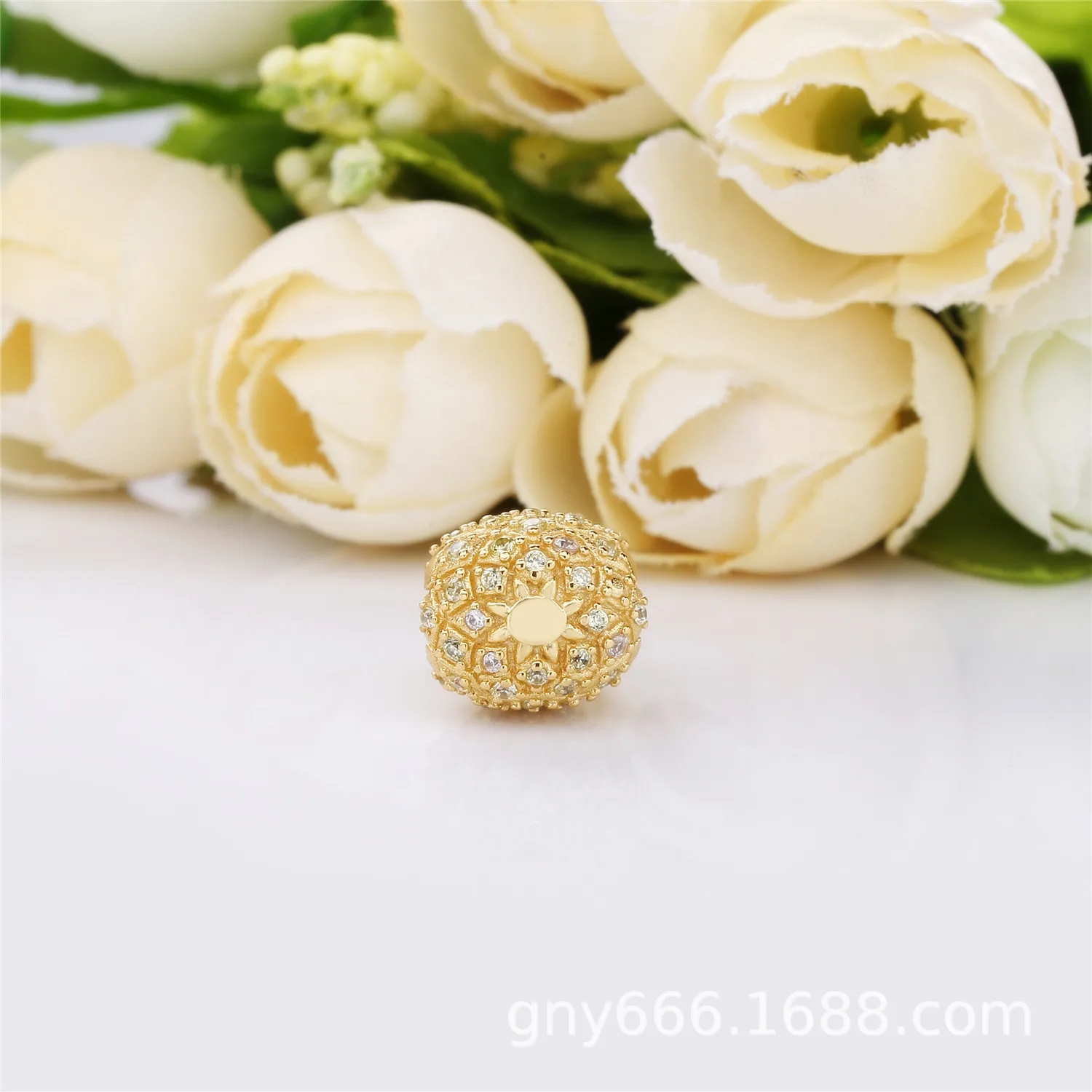 Pineapple Pandora Shine charm with golden coloured cubic zirconia - 767904CCZ