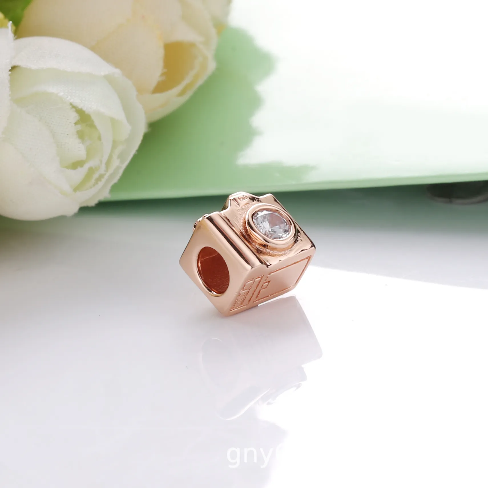 Camera PANDORA Rose charm with clear cubic zirconia - 787986CZ