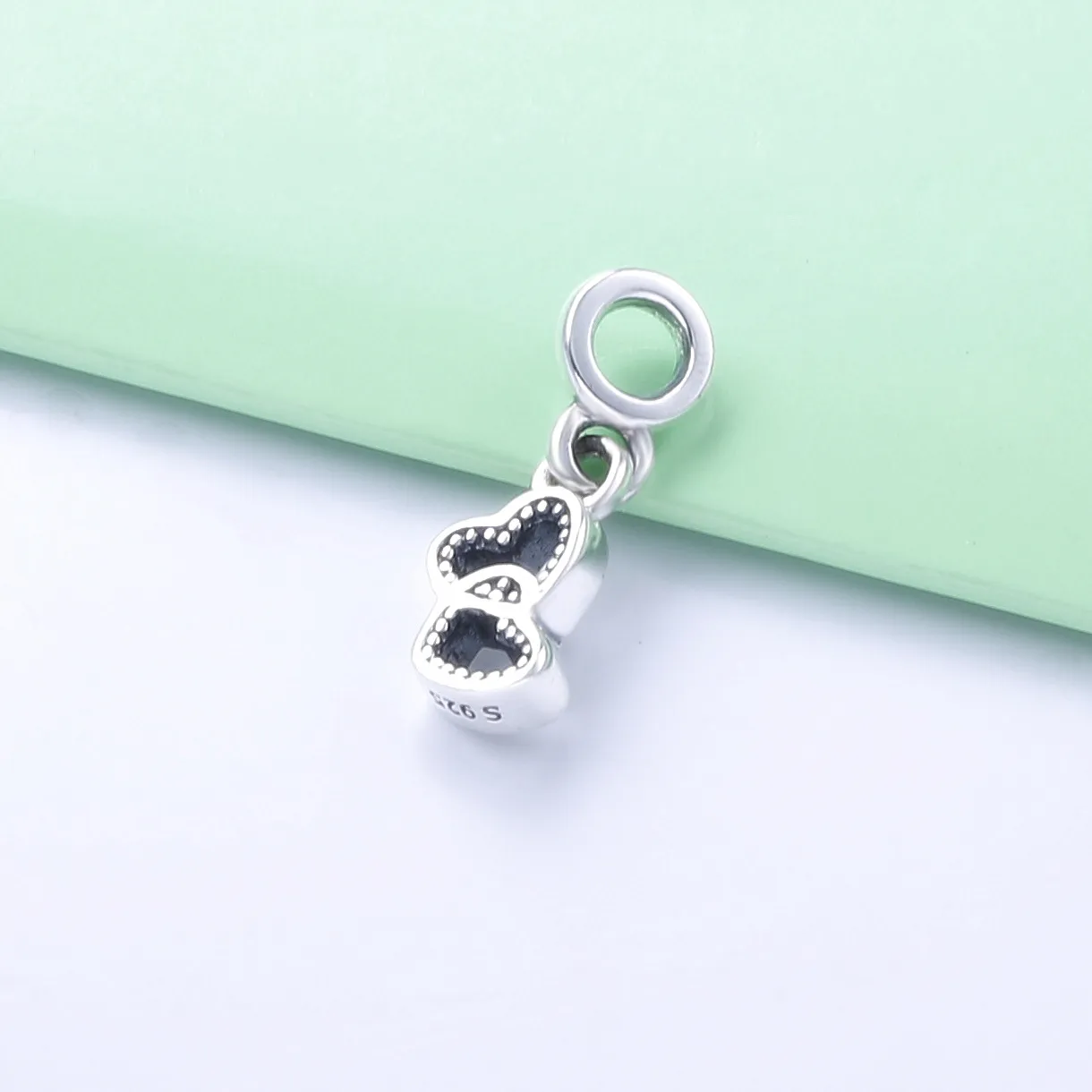 Pandora ME Kjedede Hjerter Mini Hengende Charm - 798380