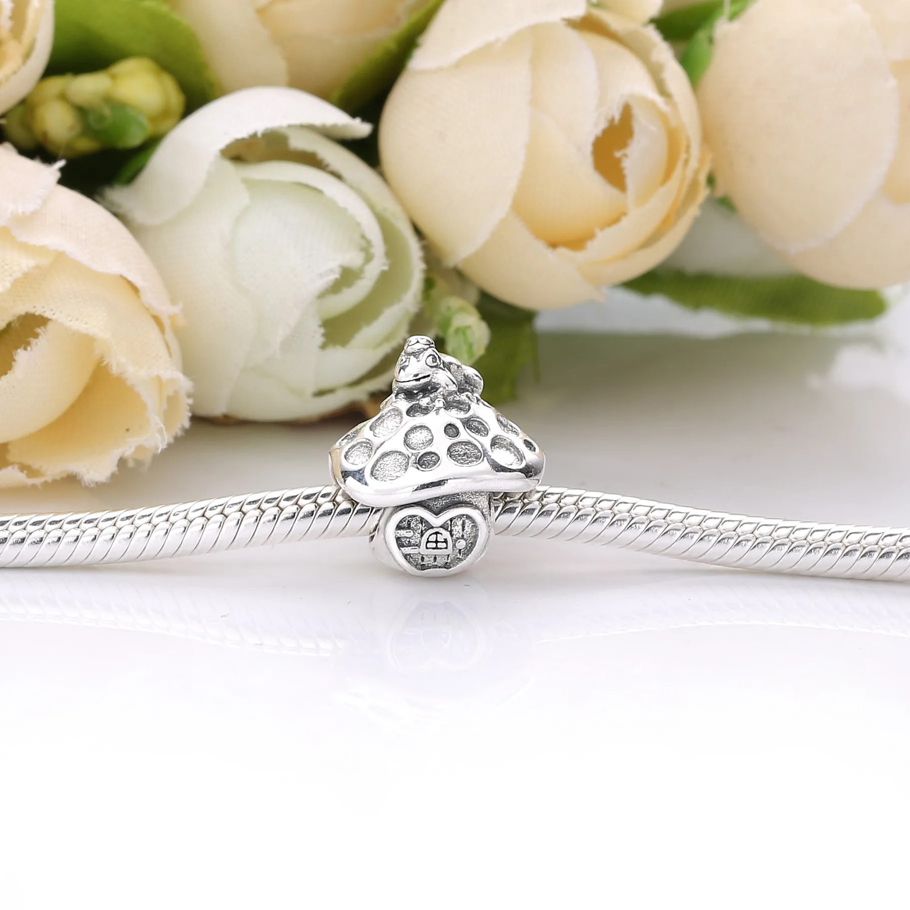 Pandora Mushroom & Frog charm - 798558C00