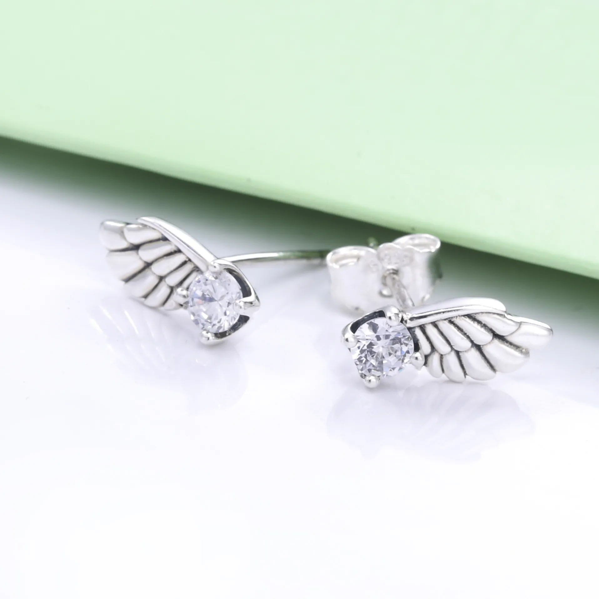 Pandora Sparkling Angel Wing øredobber - 298501C01