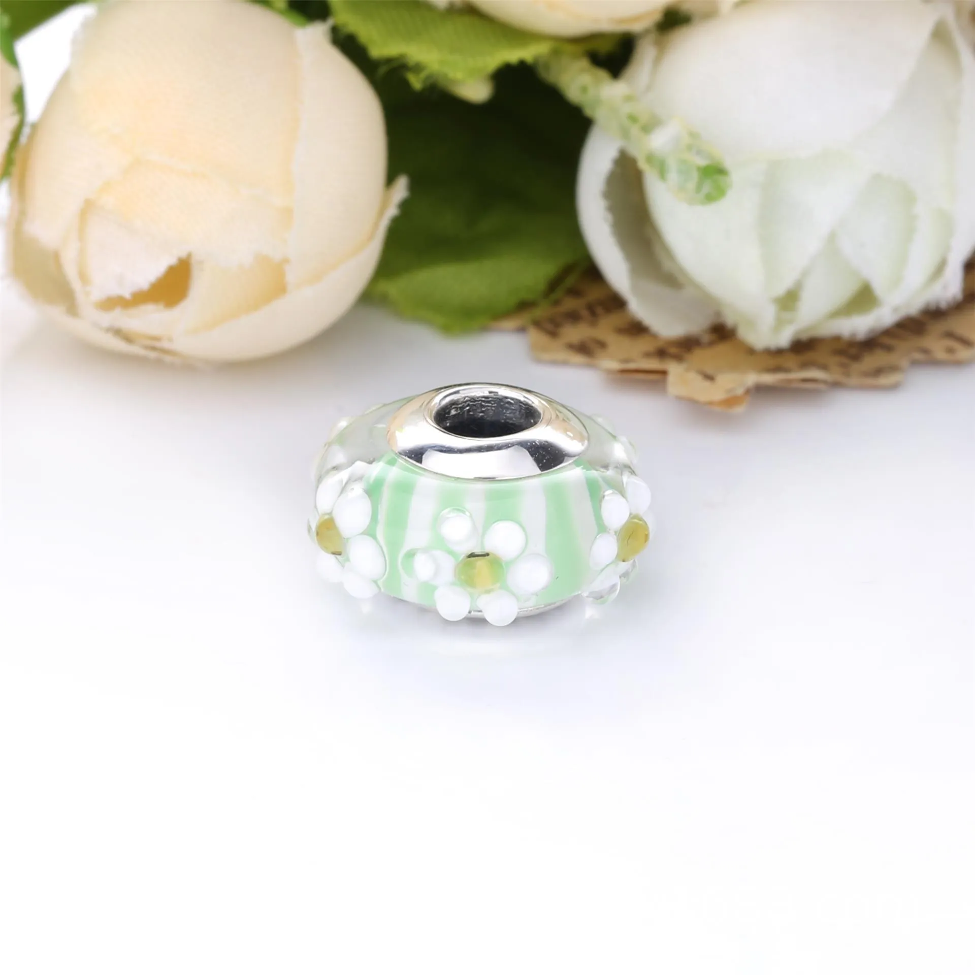 Pandora Daisy Glass Murano Charm - 798798C00