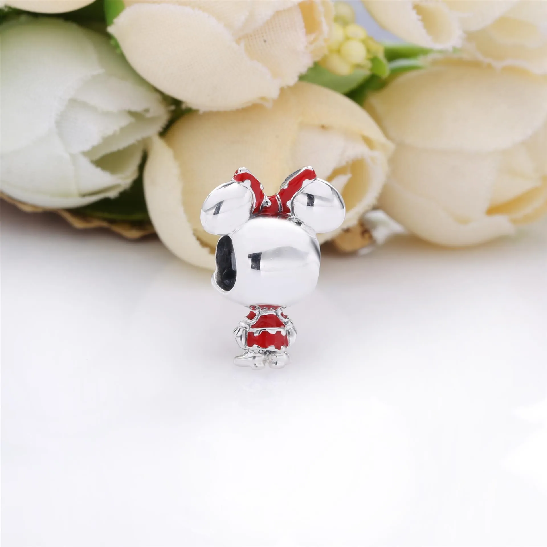 Pandora Disney Minni Mus Prikket Kjole og Sløyfe Charm - 798880C02