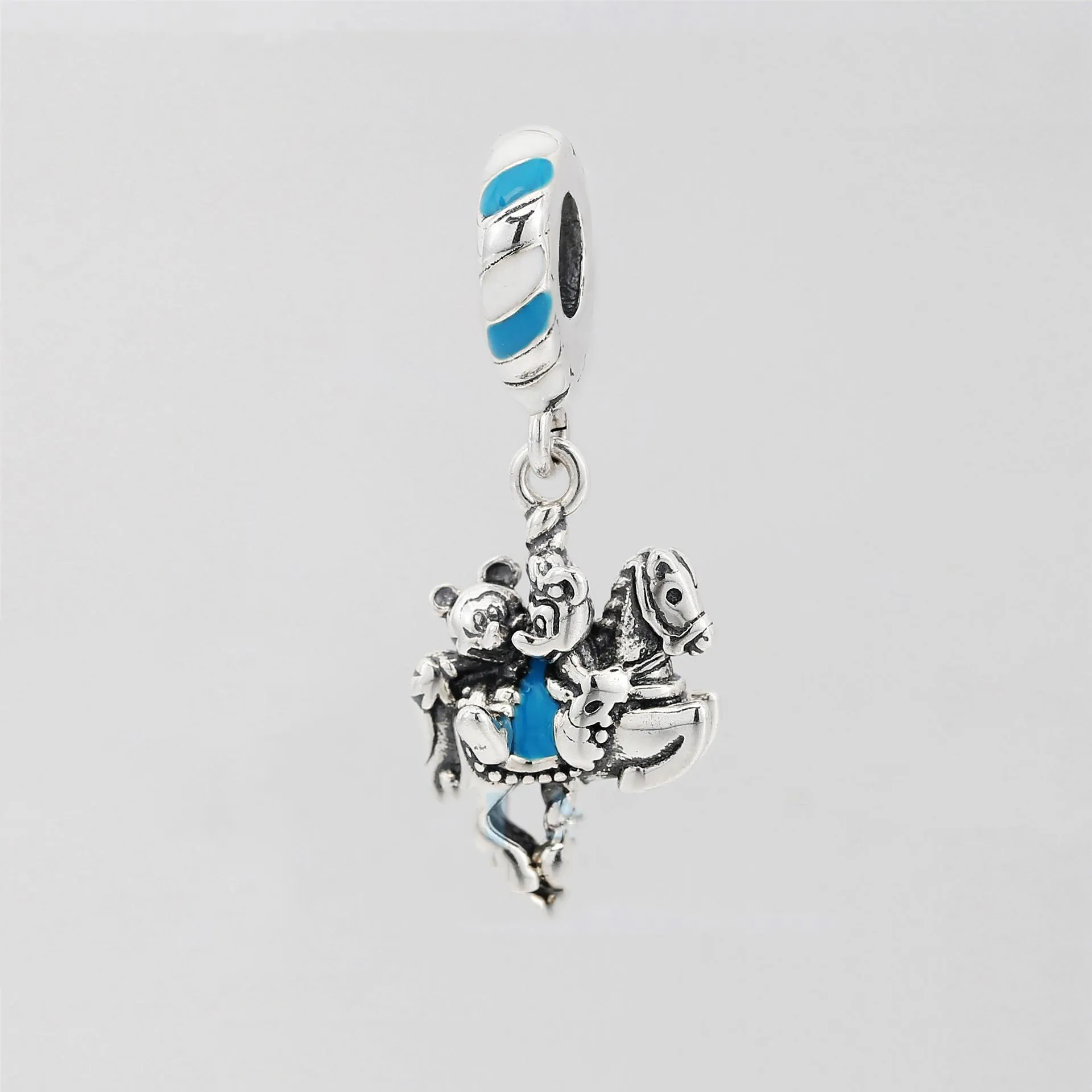 Pandora disney parks mickey minnie karusell dingle sjarm - 798900C01