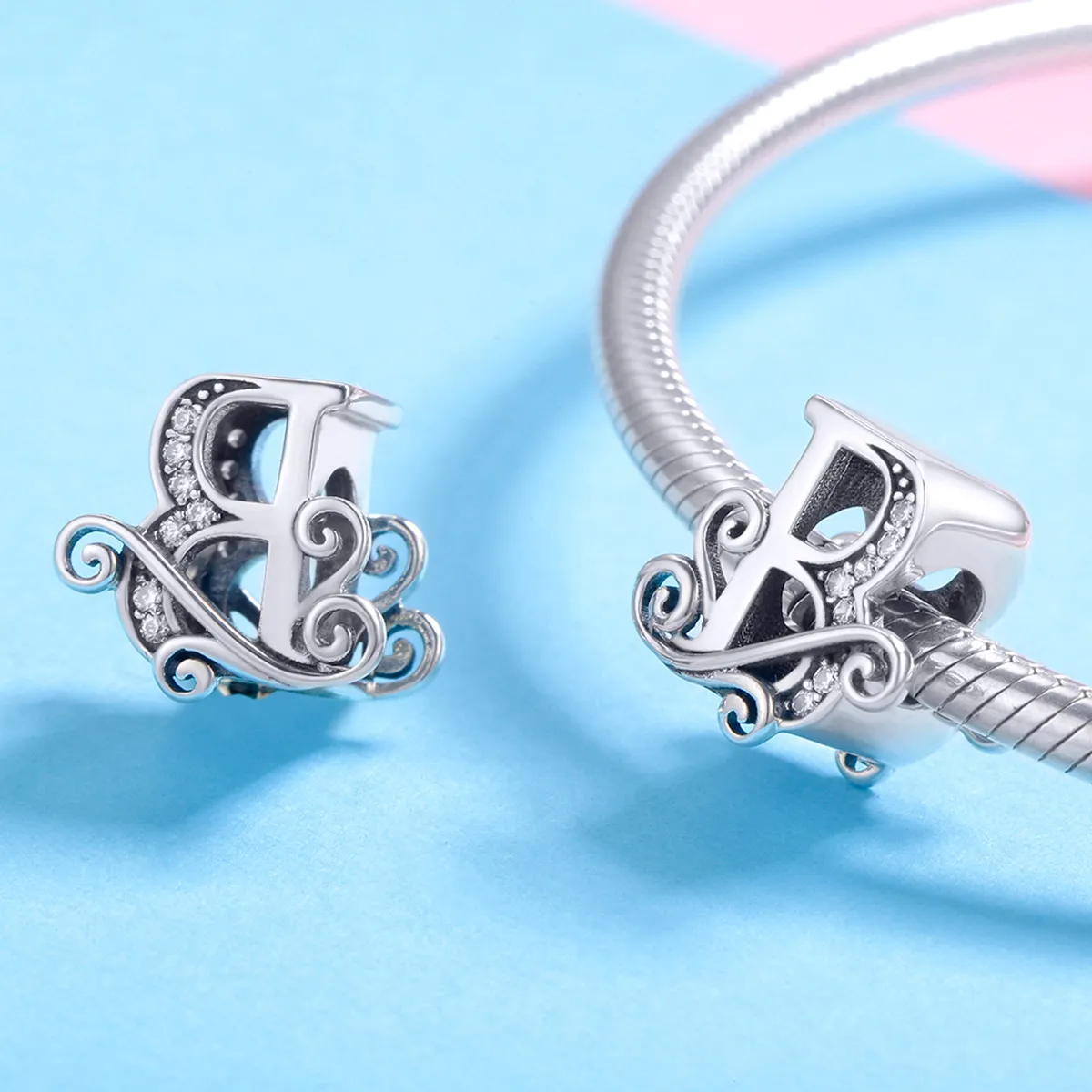 Pandora Style Glitrende Pavé Flower Letter B Charm - BSC030-B