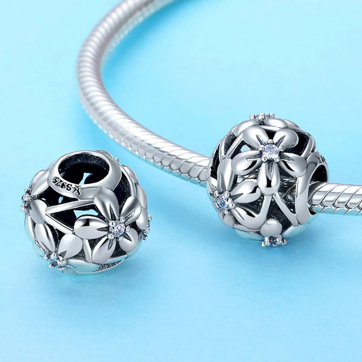 Pandora Style Silver Flower Shape Charm - SCC729