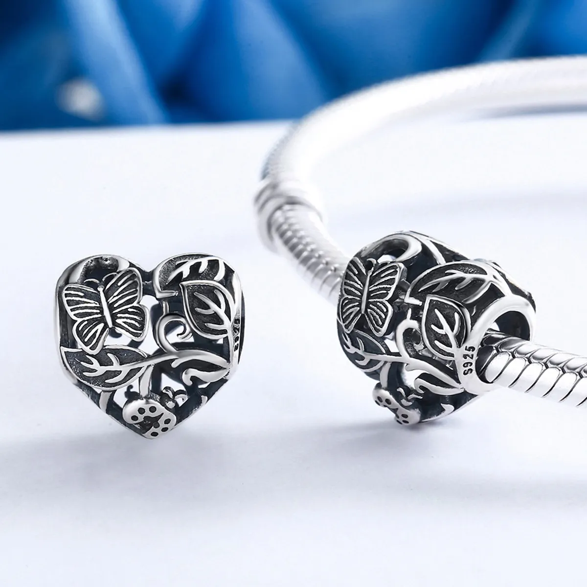 Pandora Style Silver Rain-Back Hage Charm - SCC155