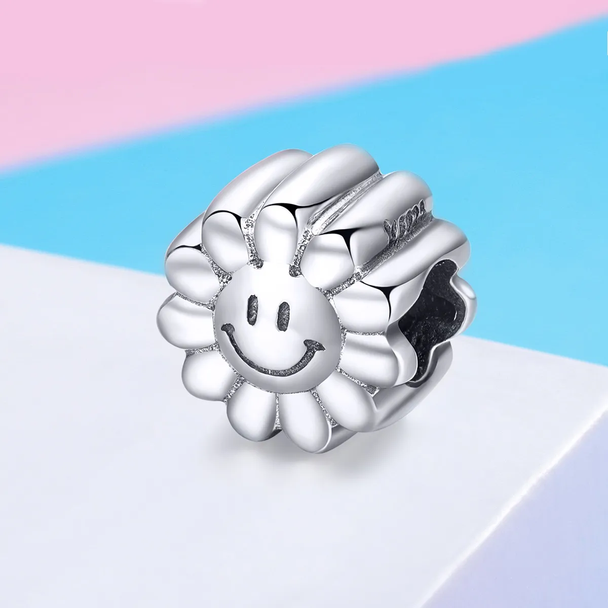 Pandora Style Sølv Smilende Sol Charm - SCC901