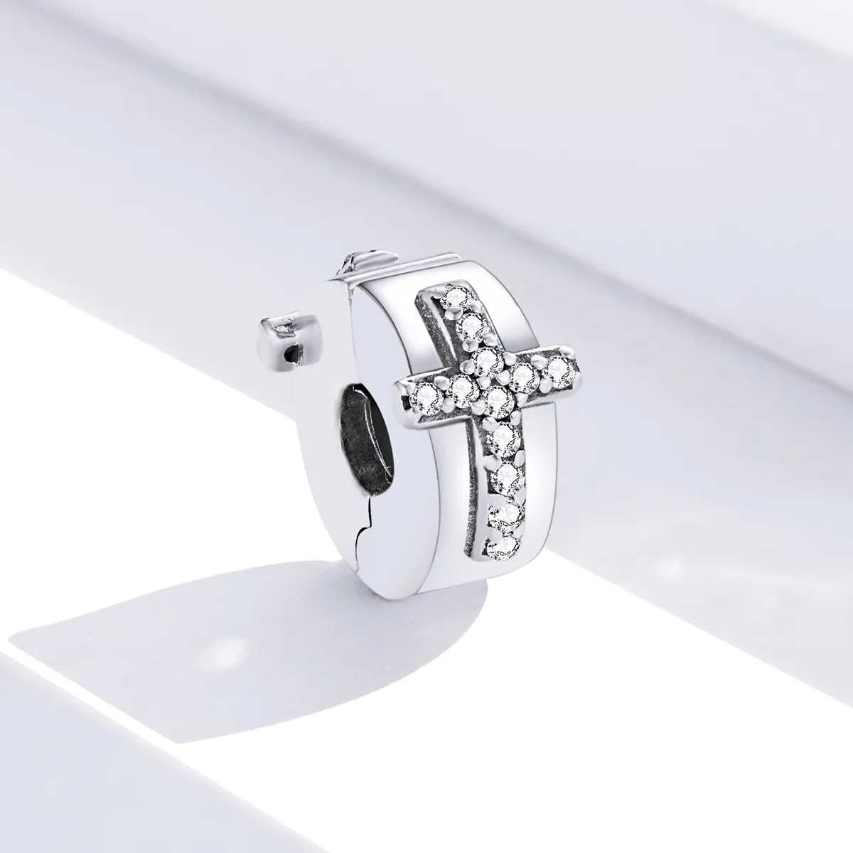 Pandora Style Silver Cross Clip - SCC1497