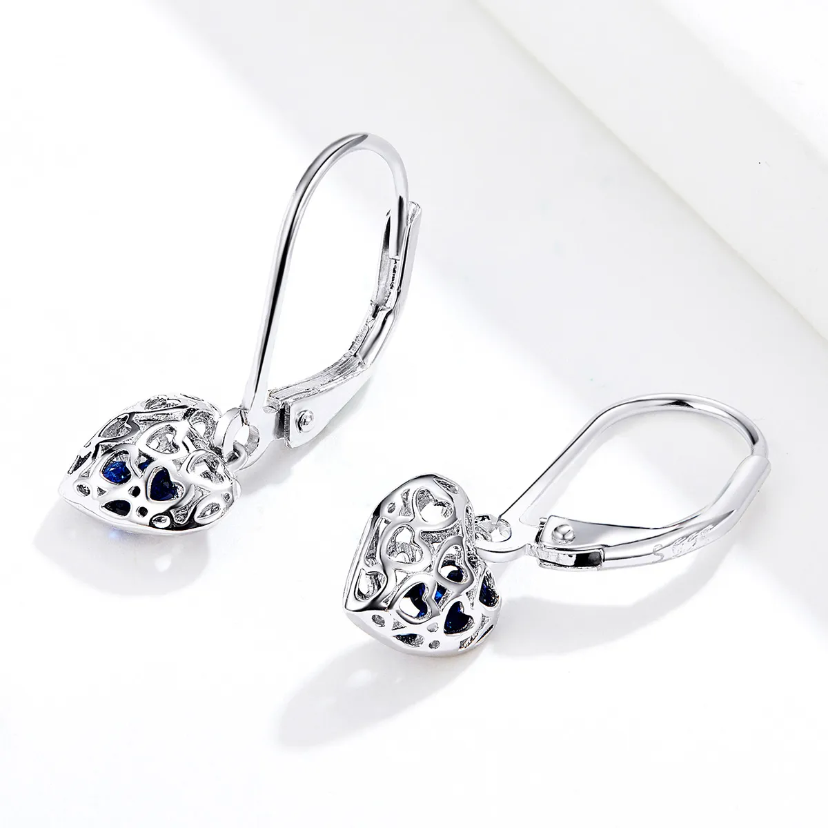 Pandora Style Silver Heart Shape Dingle øredobber - SCE746