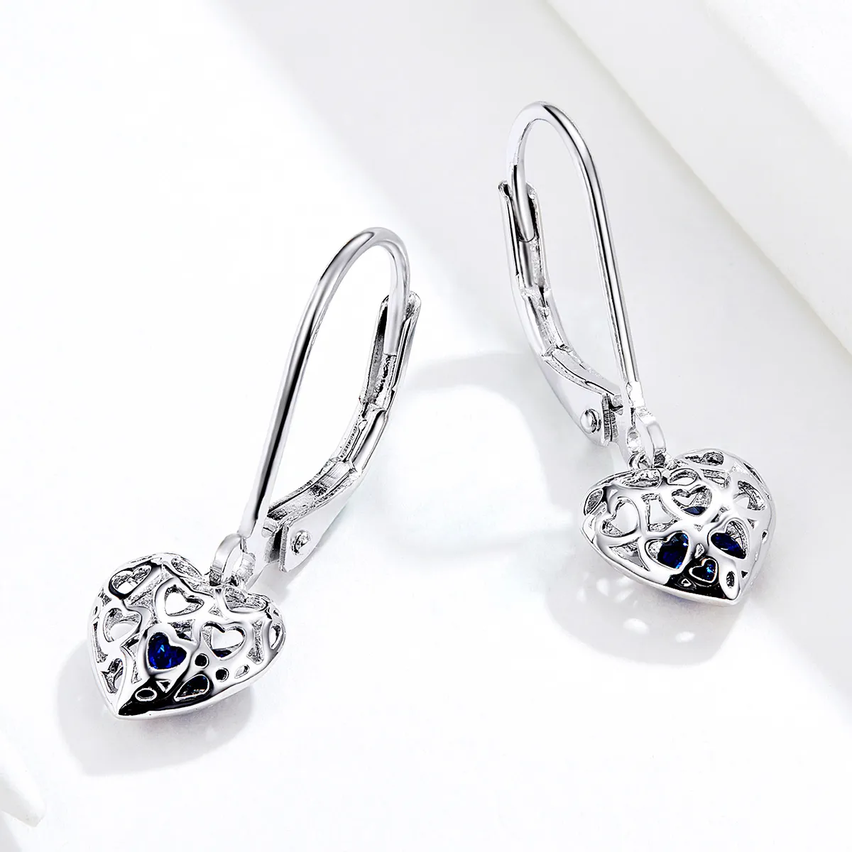 Pandora Style Silver Heart Shape Dingle øredobber - SCE746