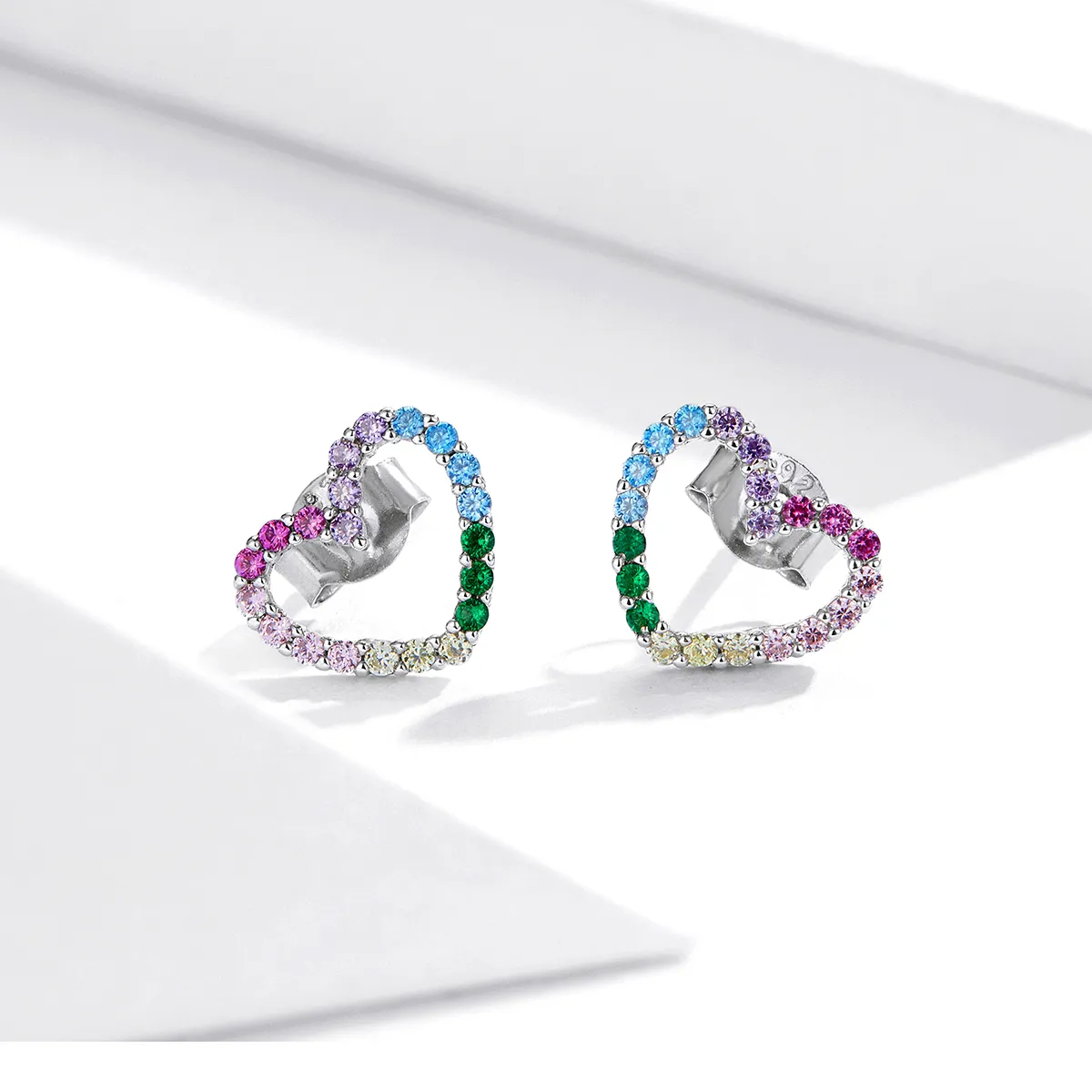 Pandora Style Silver Rainbow Hearts øredobber - SCE891