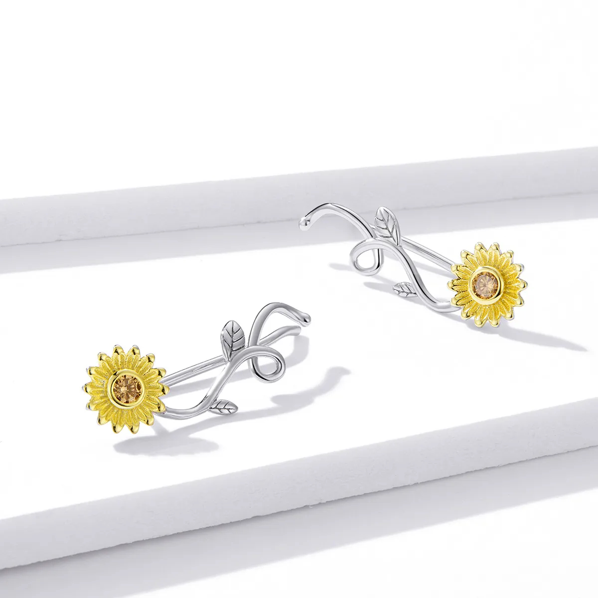 Pandora Style Two Tone Bicolor Fresh Daisy Stud øredobber - BSE394