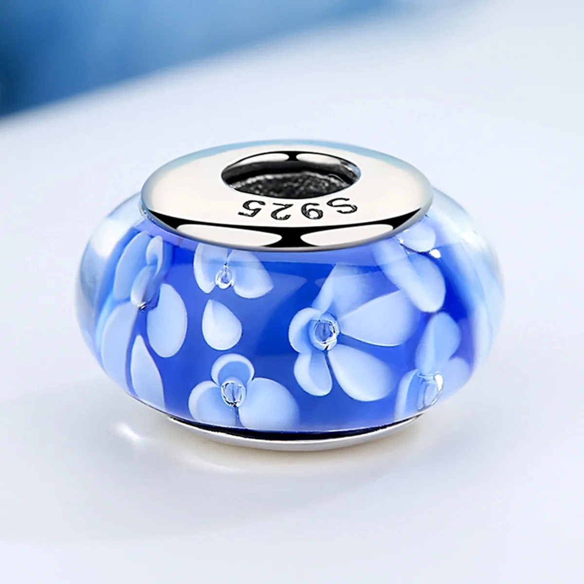 Pandora Style Blå Murano Glass Hvite Blomster Charm - SCZ006