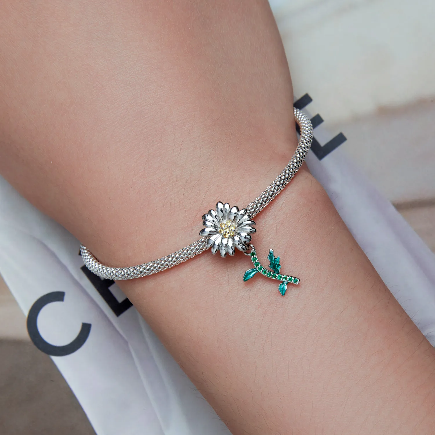 Pandora Style Daisy Charm - BSC648