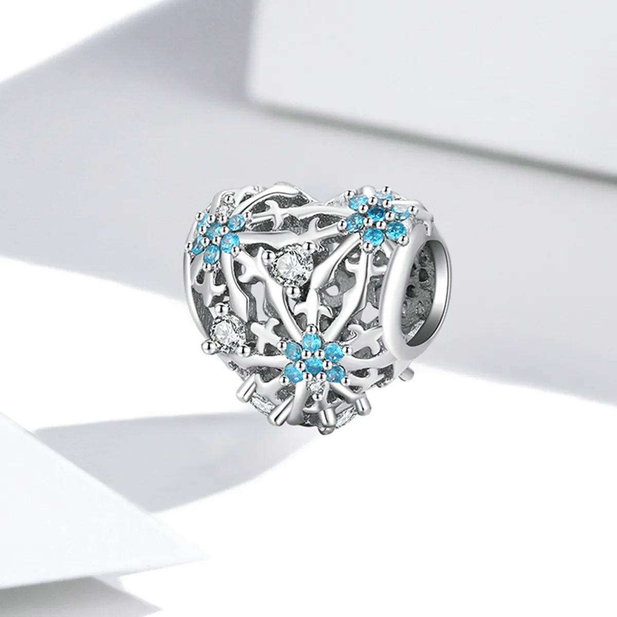 Pandora Style Snowflake Heart Charm - BSC530