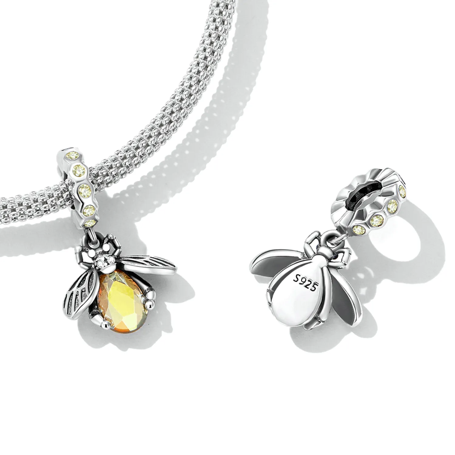 Pandora Style Delicate Bee Dangle - SCC2293