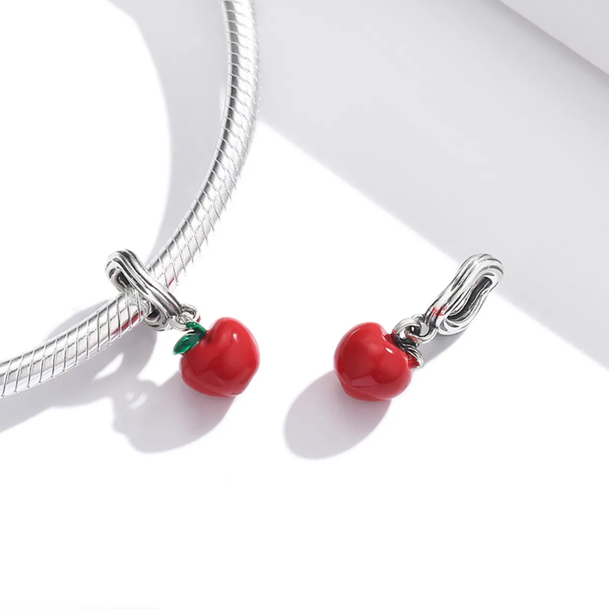 Pandora Style Red Apple Dingle - SCC1913