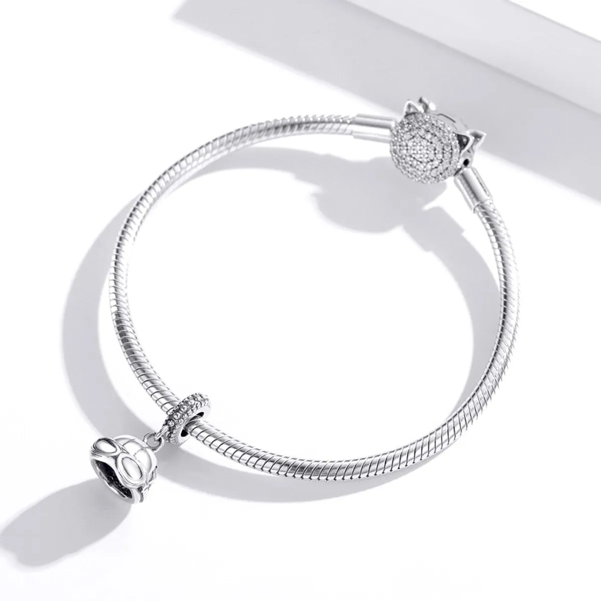 Pandora Style Retro Hjelm Dangle - SCC1711