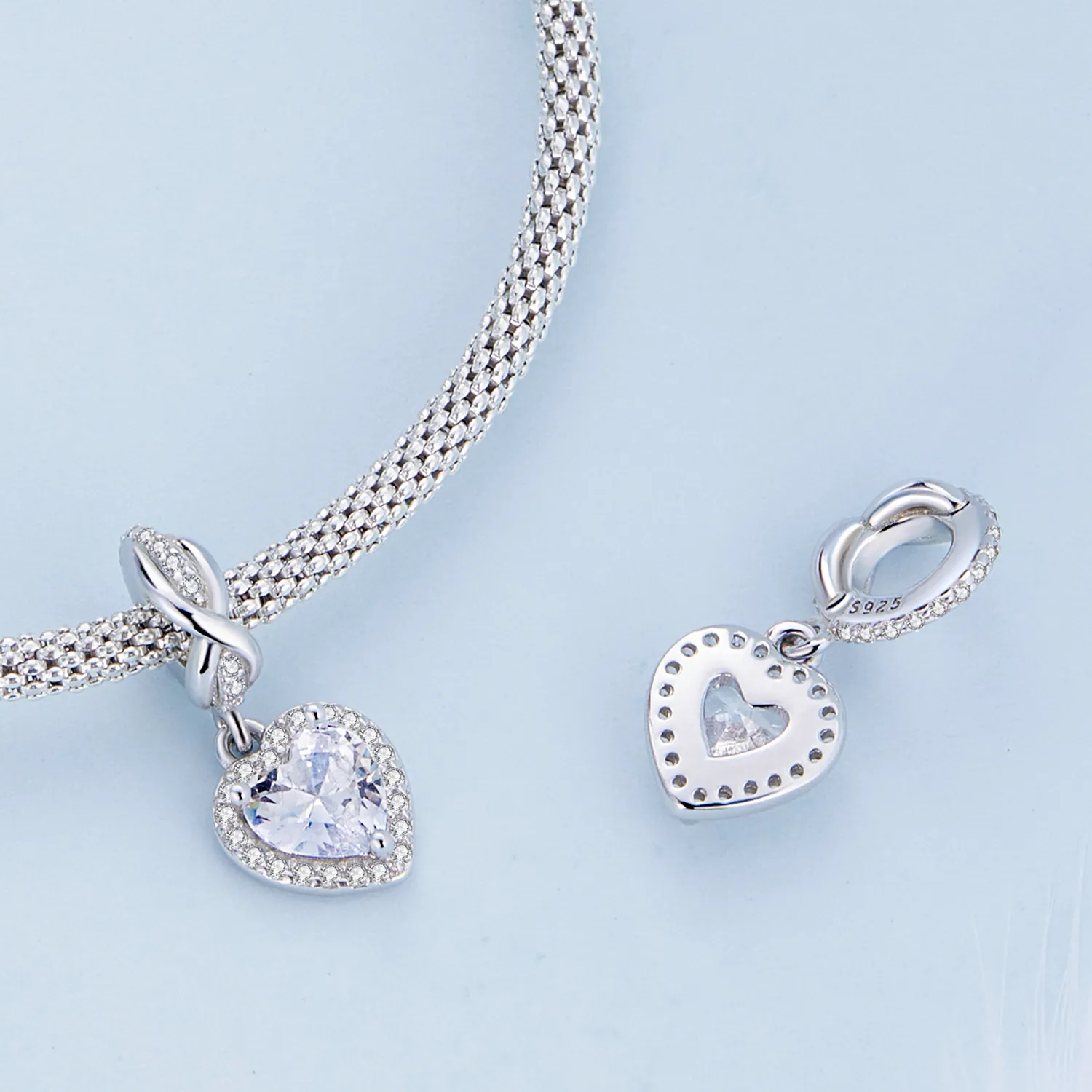 Pandora Style Shining Heart Dangle - BSC663