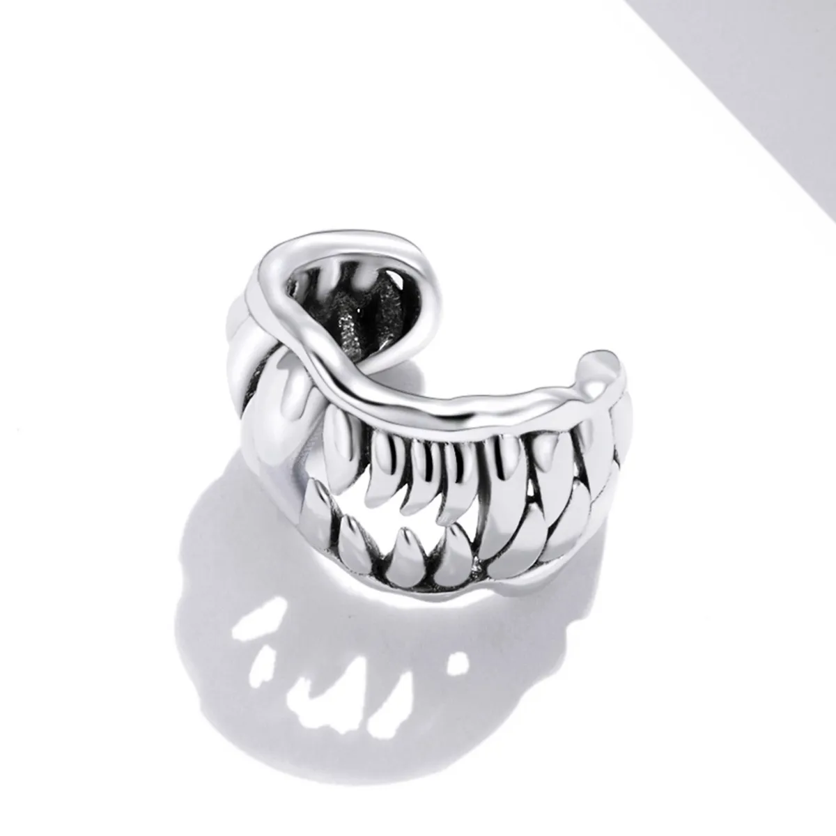 Pandora Style Beast Tooth Øreklips - SCE1203