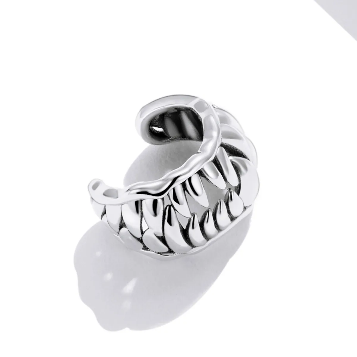 Pandora Style Beast Tooth Øreklips - SCE1203