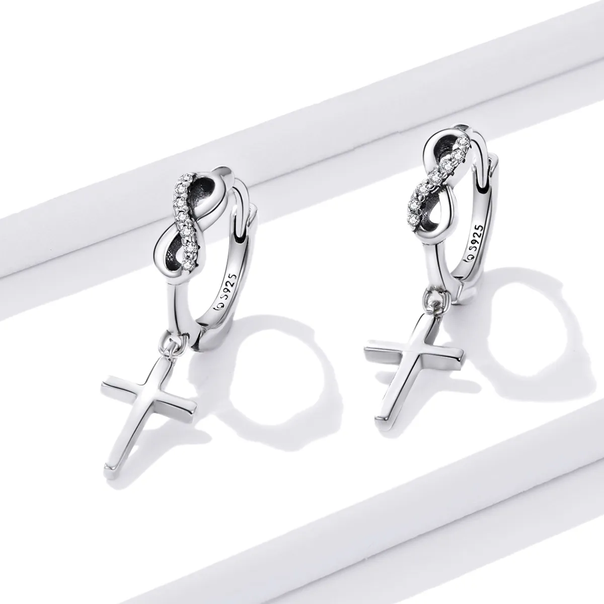 Pandora Style Creative Cross Hoop øredobber - BSE474