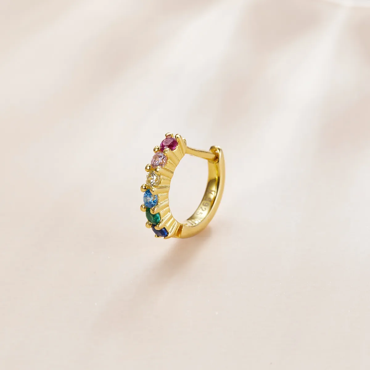 Pandora Style Earside Rainbow Hoop øredobber - SCE1098