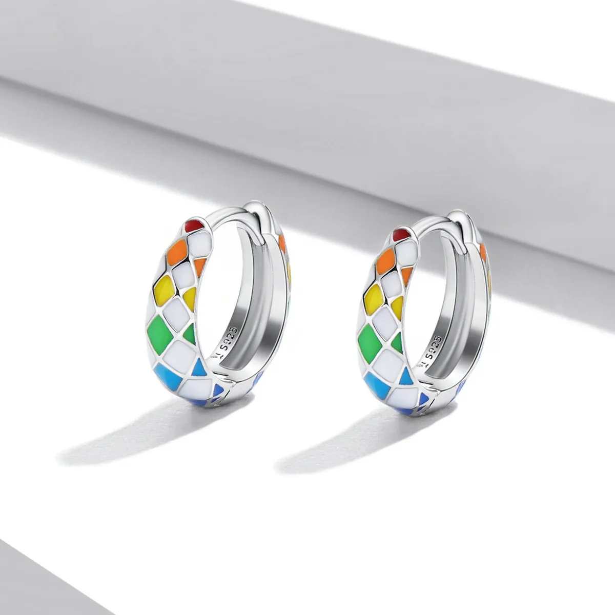 Pandora Style Rainbow Checkerboard Hoop øredobber - SCE1351