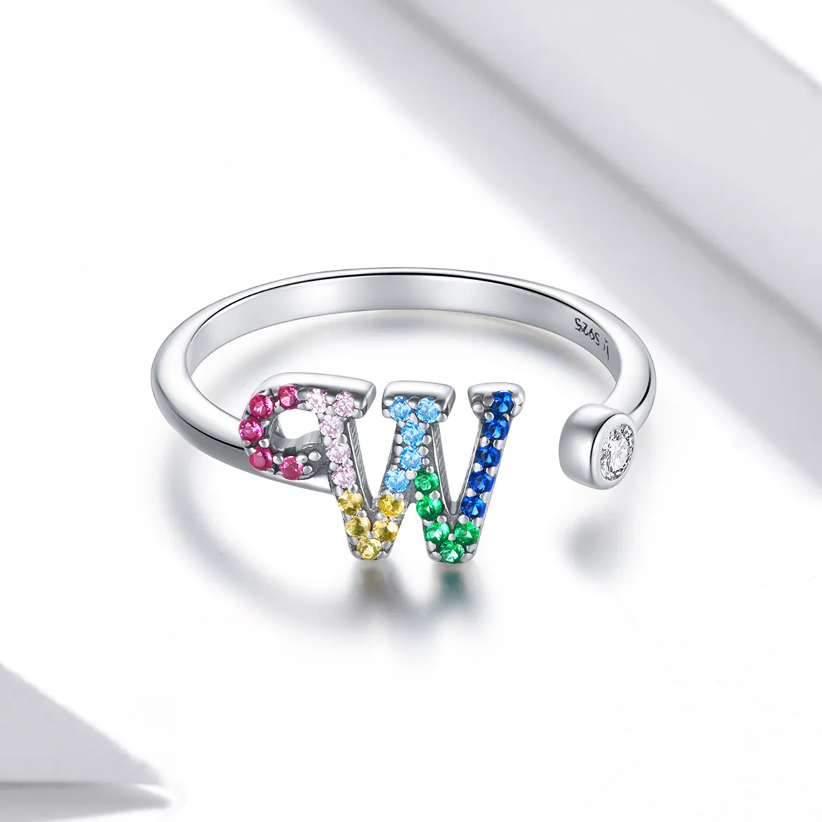 Pandora Style Colorful Letter-W Åpen Ring - SCR723-W