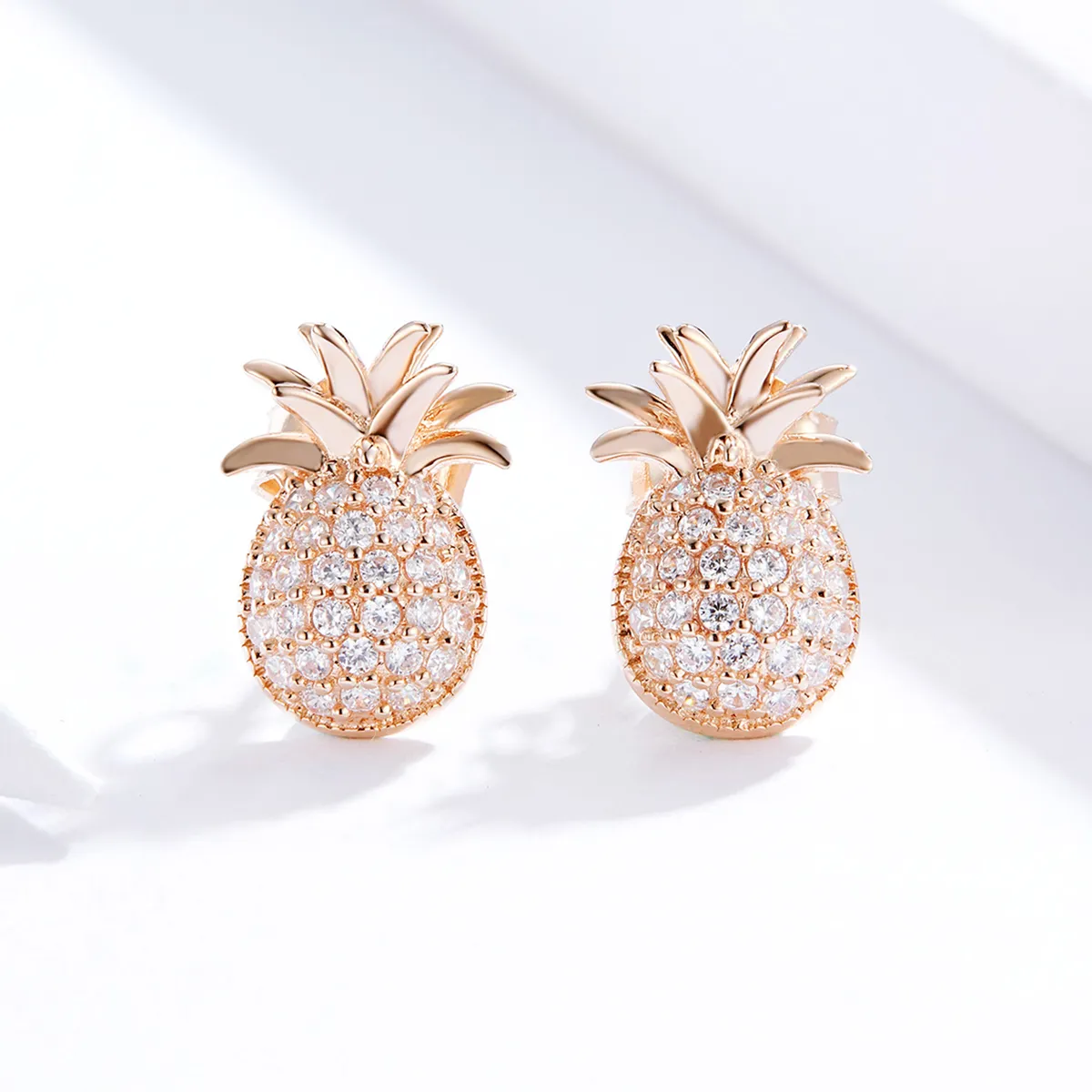 Pandora Style ananas øredobber - SCE803