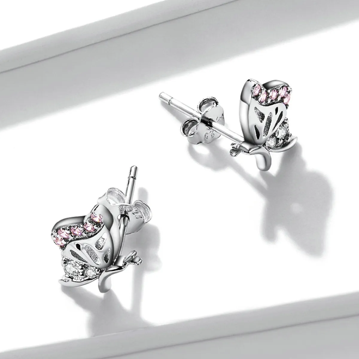 Pandora Style Delicate Butterfly Stud øredobber - BSE574