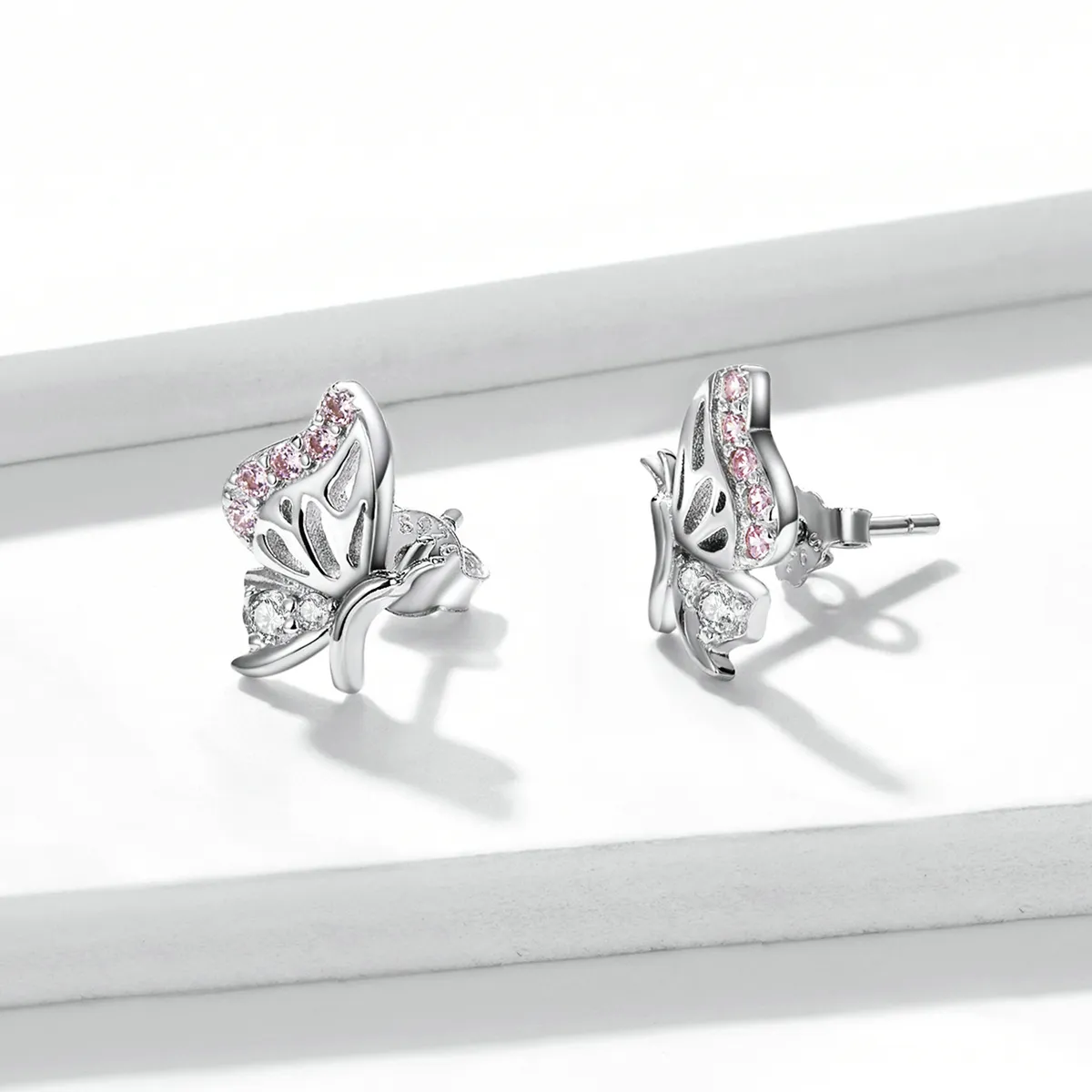 Pandora Style Delicate Butterfly Stud øredobber - BSE574